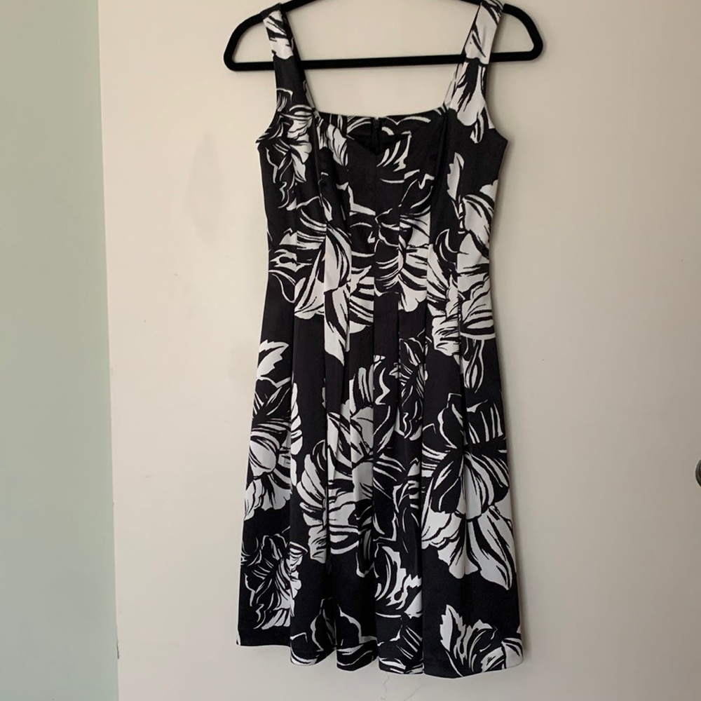 Black House White Market Fit and Flare Dress Size 0